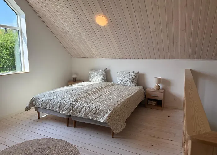 Villa Jule - Cozy And Elegant Place With Open Ceiling, Beautiful Garden And Specious Terrace